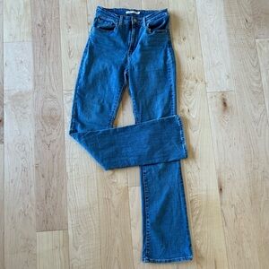 Levi’s 725 High Rise Bootcut Jeans
